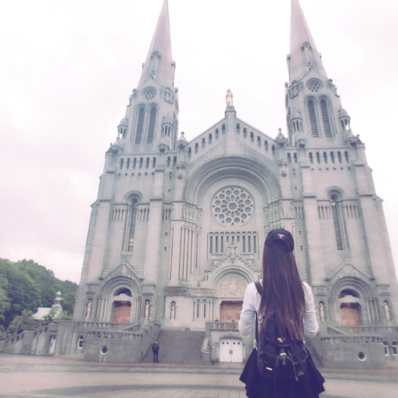 Profile Picture of Qia Liu (@maoni) on Poshmark