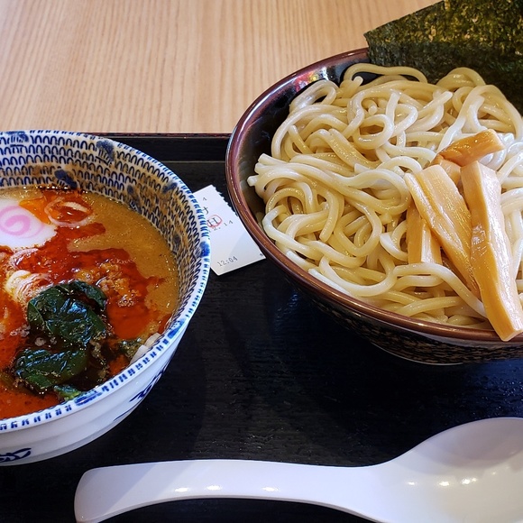 Profile Picture of Mark Tsuchiyama (@tsuchiym10) on Poshmark