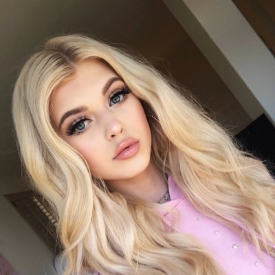 Profile Picture of Loren Gray • She Follows (@smile_loren) on Twitter