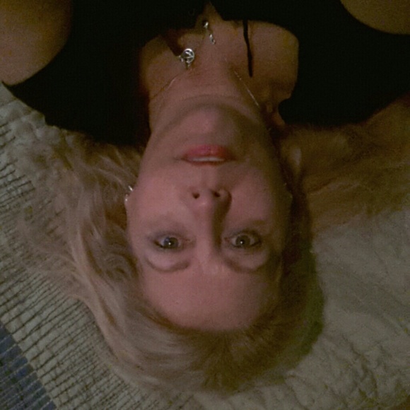 Profile Picture of Geneva Mocny (@2013_dancer) on Poshmark