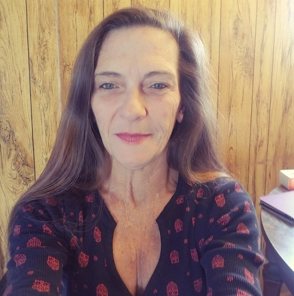 Profile Picture of Debbie Mccardle (@debmccardle) on Poshmark