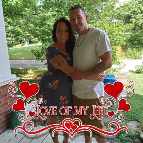 Profile Picture of Josh n miranda Hudlow (@joshhudlow9) on Poshmark