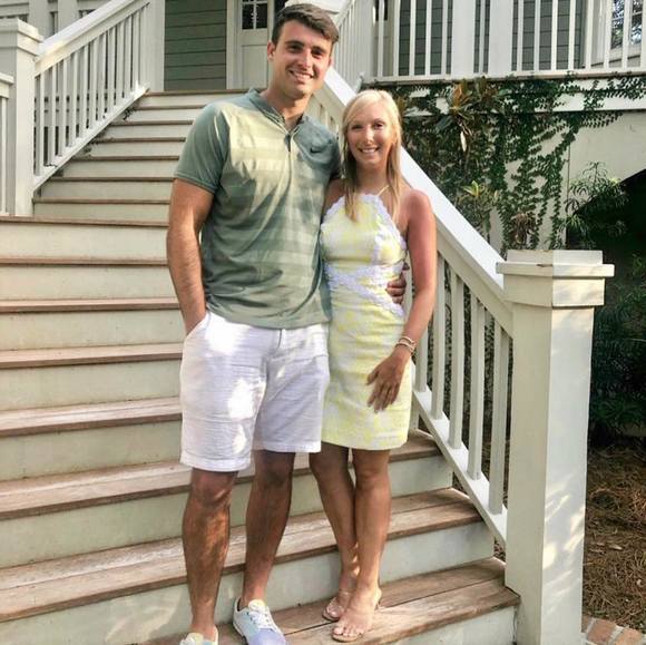 Profile Picture of Danielle Kiniry (@dck21) on Poshmark