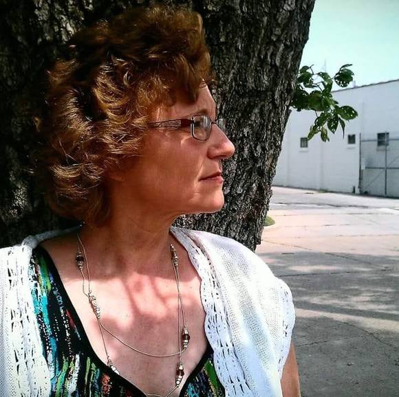 Sherry Tieszen - Poshmark Profile Picture of Sherry Tieszen (@shrortcake) on Poshmark