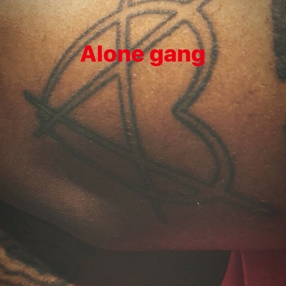 Profile Picture of Vinny Lardiere (@ludge13) on Poshmark