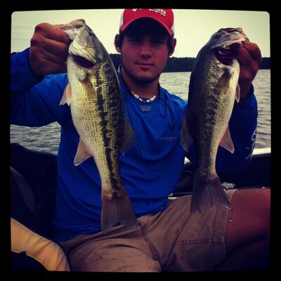 Profile Picture of Jacob Holloway (@j_holloway12) on Twitter