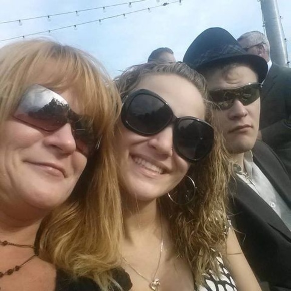 Profile Picture of Vicki Rajczak fasciano (@vickifas) on Poshmark