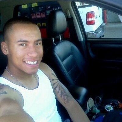 Profile Picture of Quentin Curry (@Q_gunza_blazin) on Twitter