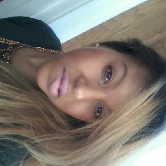 Profile Picture of Tya Lucas (@cherlle) on Poshmark
