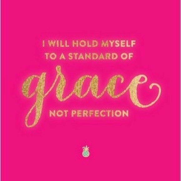 Profile Picture of Stacey Robertson (@starob) on Poshmark