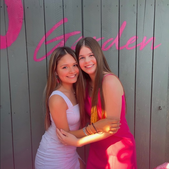 Danna Rojas - Poshmark Profile Picture of Danna Rojas (@danna1611) on Poshmark