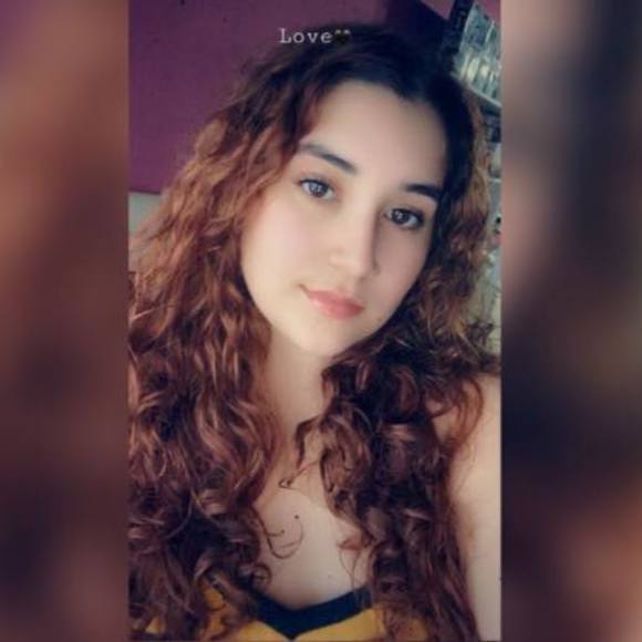 Profile Picture of Alejandra Alicea fernández (@aleali18) on Poshmark