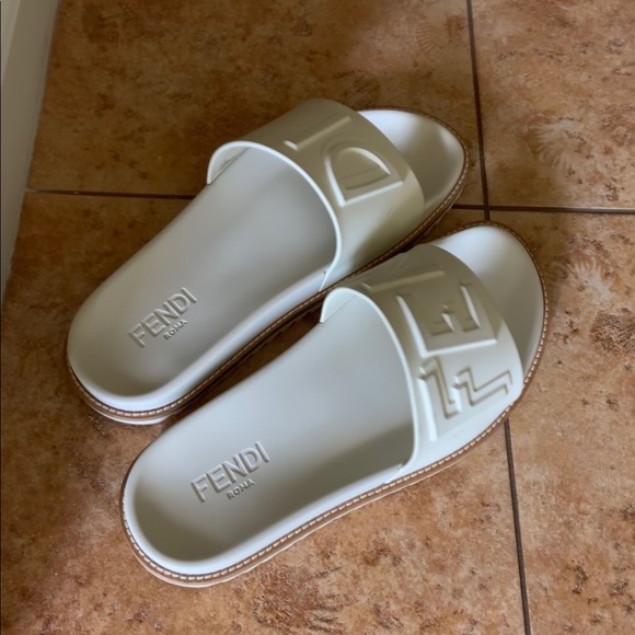 Profile Picture of Roy Kennedy (@bottomwood) on Poshmark