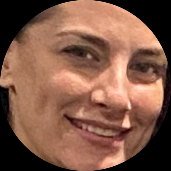 Profile Picture of Vanessa Perrina (@vperrina) on Poshmark