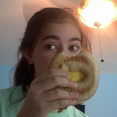 Profile Picture of Sophia (@SophiaPryor2) on Twitter