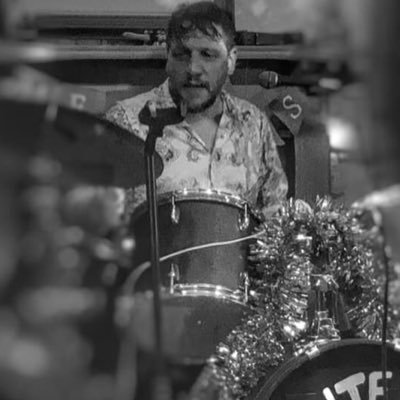 Profile Picture of Oliver Pratt (@TheStrines) on Twitter