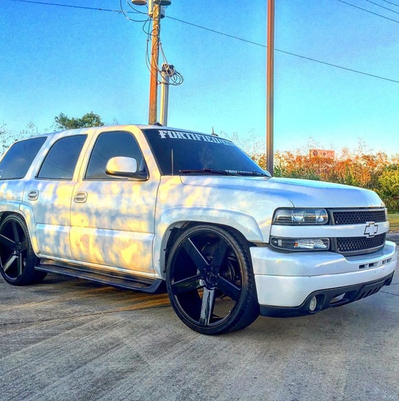 Profile Picture of David Jimenez (@david_jmnez) on Poshmark