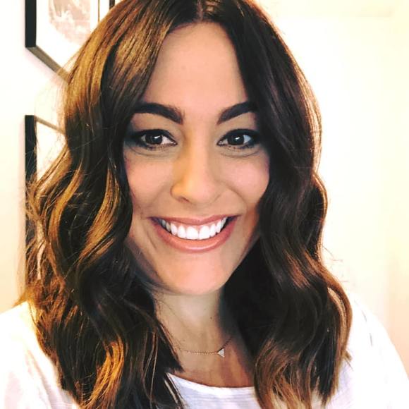 Profile Picture of Jane Morrissey (@julep18) on Poshmark