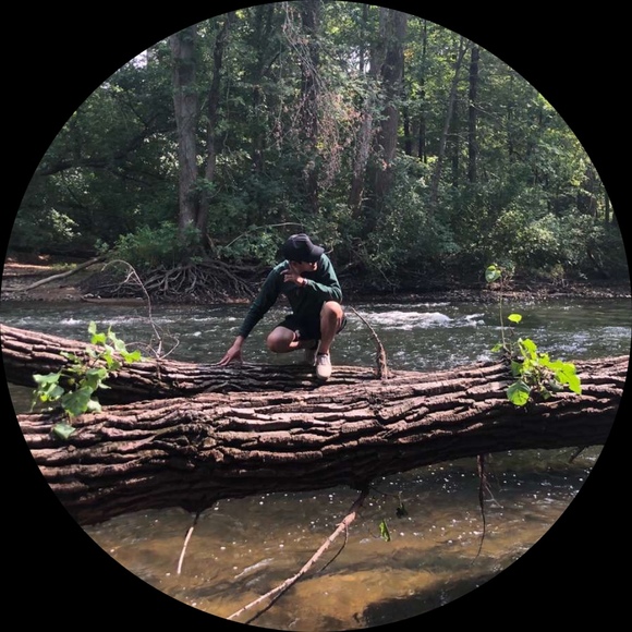 Profile Picture of Victor Perez (@theviceprez) on Poshmark