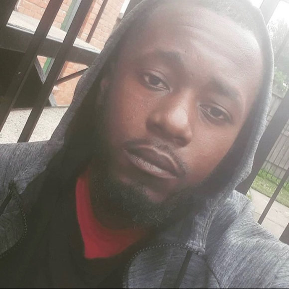 Profile Picture of Raymond Ware jr (@grego9090) on Poshmark