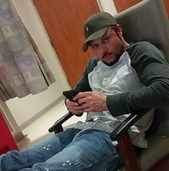 Profile Picture of Joseph Ledee (@joeledee) on Poshmark