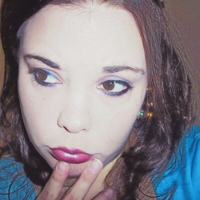 Profile Picture of Christine Barnhart (@vashslooga) on Twitter