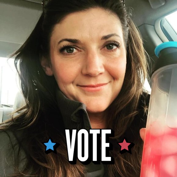 Profile Picture of Leah Hubertz flitcroft (@lkh77) on Poshmark