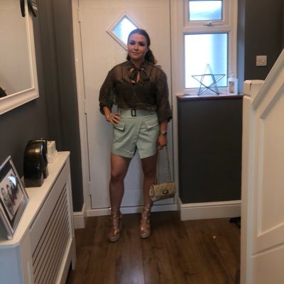 Profile Picture of Jess Gibbons (@jessgibbonsxo) on Twitter