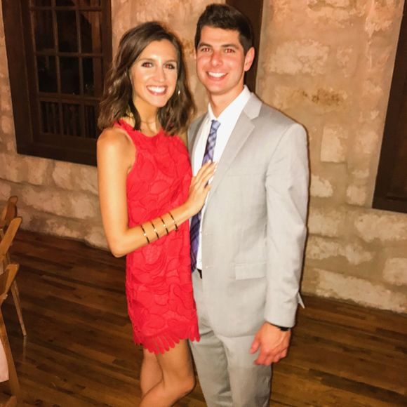 Profile Picture of Austen Guill (@apguill) on Poshmark