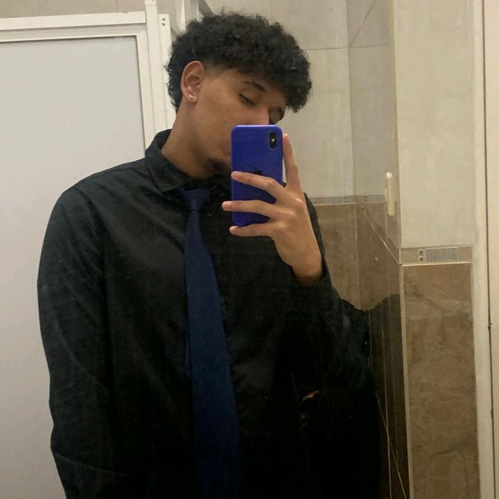 Profile Picture of ale (@aleport__) on Tiktok