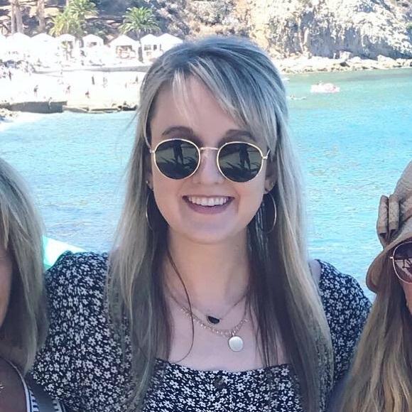 Profile Picture of Kylie Keller (@kylie_keller) on Poshmark