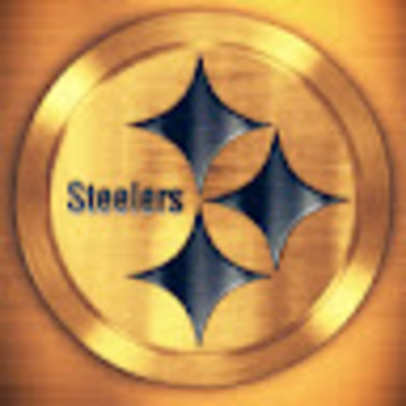 Profile Picture of Daniel Douglas (@danieldougla332) on Poshmark