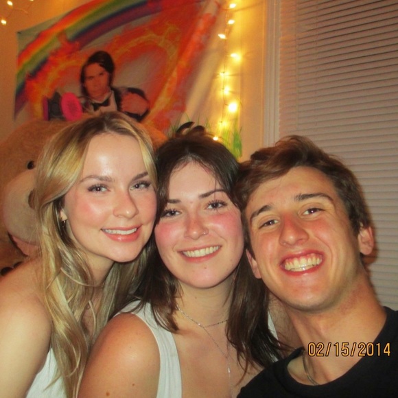 Profile Picture of Eli Murphy (@elimurph) on Poshmark