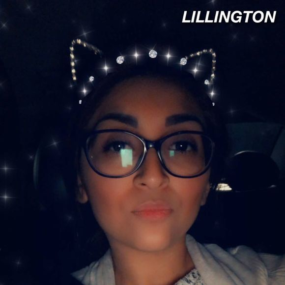 Profile Picture of Cesia Bermudez (@cesiab) on Poshmark