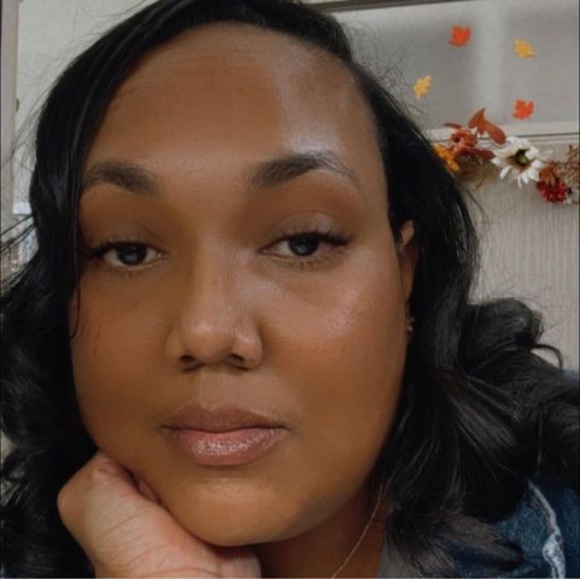 Profile Picture of Landry Gaters (@landrygaters) on Poshmark