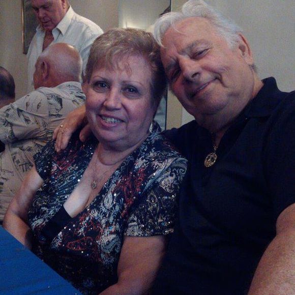 Profile Picture of Frances Candullo (@mimicacajoefran) on Poshmark