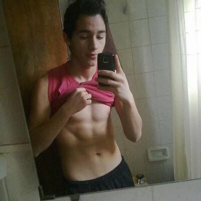 Profile Picture of Nestor  Ballesteros (@Nestor30519236) on Twitter