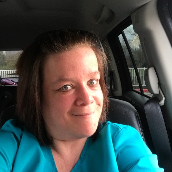 Profile Picture of Kimberly Conover (@korrah17) on Poshmark