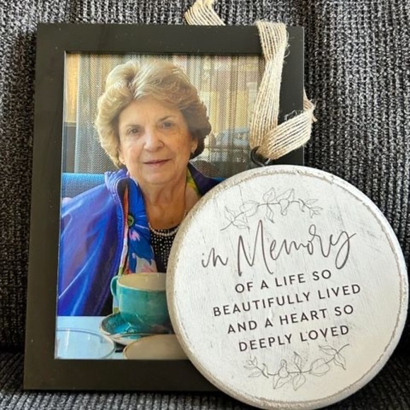 Profile Picture of Rosemary Pace zall (@rszrpace) on Poshmark