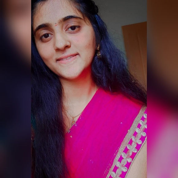Profile Picture of Sahithi Dhanekula (@sdhanekula) on Poshmark