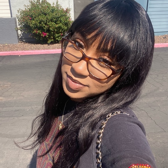 Profile Picture of Aezah Brown (@aezahbrown) on Poshmark