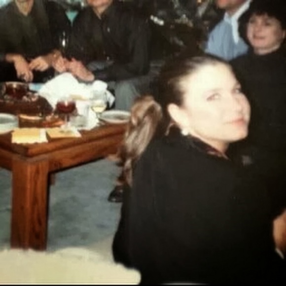 Profile Picture of Suzi Cappuccilli (@blueyedgurl6476) on Poshmark