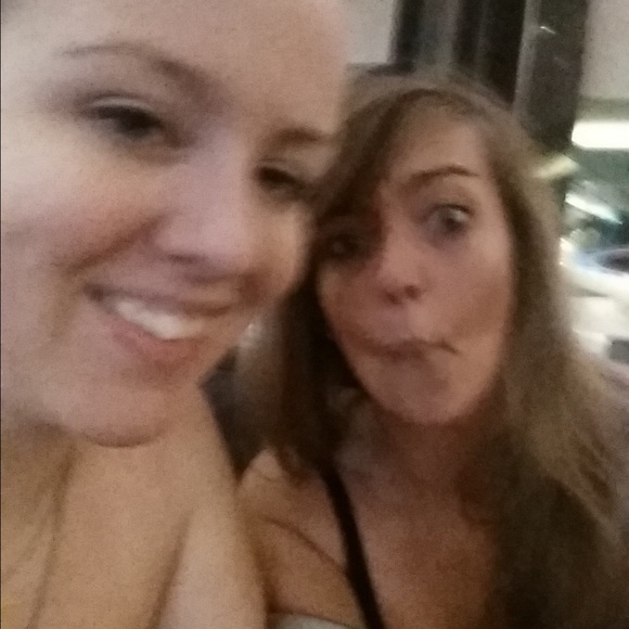 Profile Picture of Liz Dalsted (@lizdalsted) on Poshmark