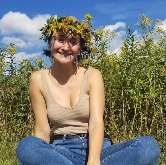 Profile Picture of Claudia Jazowski (@jazowski_4) on Poshmark