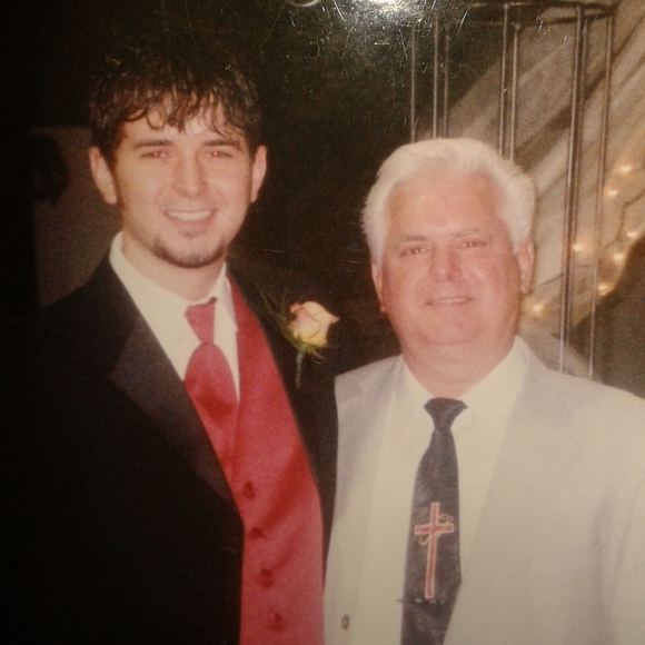 Profile Picture of Matthew Rogers (@matthewrogers84) on Poshmark