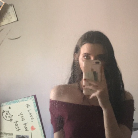 Profile Picture of Ashley Enright (@leyye_) on Poshmark