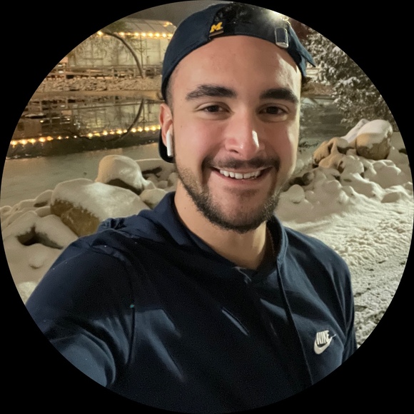 Jackson Hale - Poshmark Profile Picture of Jackson Hale (@pheonixflex) on Poshmark