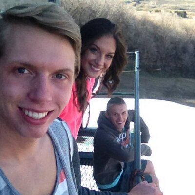 Profile Picture of Zachary Knowlton (@ksjdfhksjdhf) on Twitter