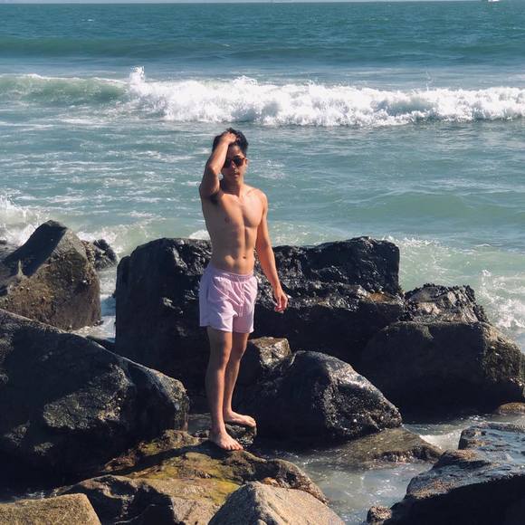 Profile Picture of Stephen Mac (@stevenmac98) on Poshmark