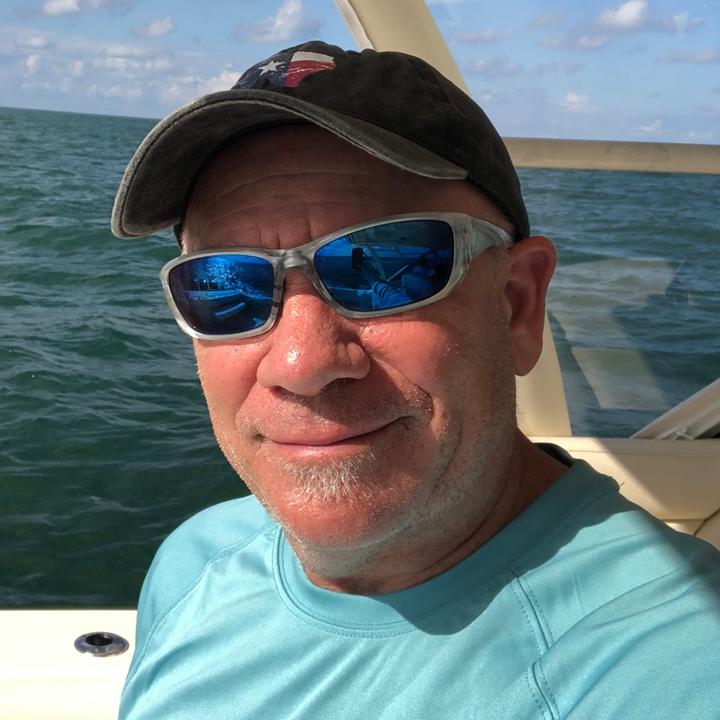 Profile Picture of Bertsaxby (@macbythebeach) on Tiktok